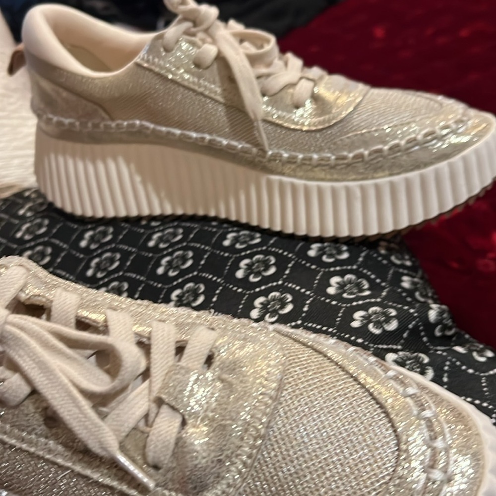 Dolce Vita Gold and White Platform Sneakers NEW Sz 8 - Picture 5 of 10